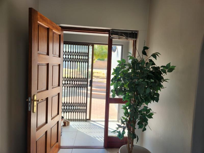 To Let 3 Bedroom Property for Rent in Mountainside Western Cape